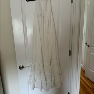 White flowy maxi dress
